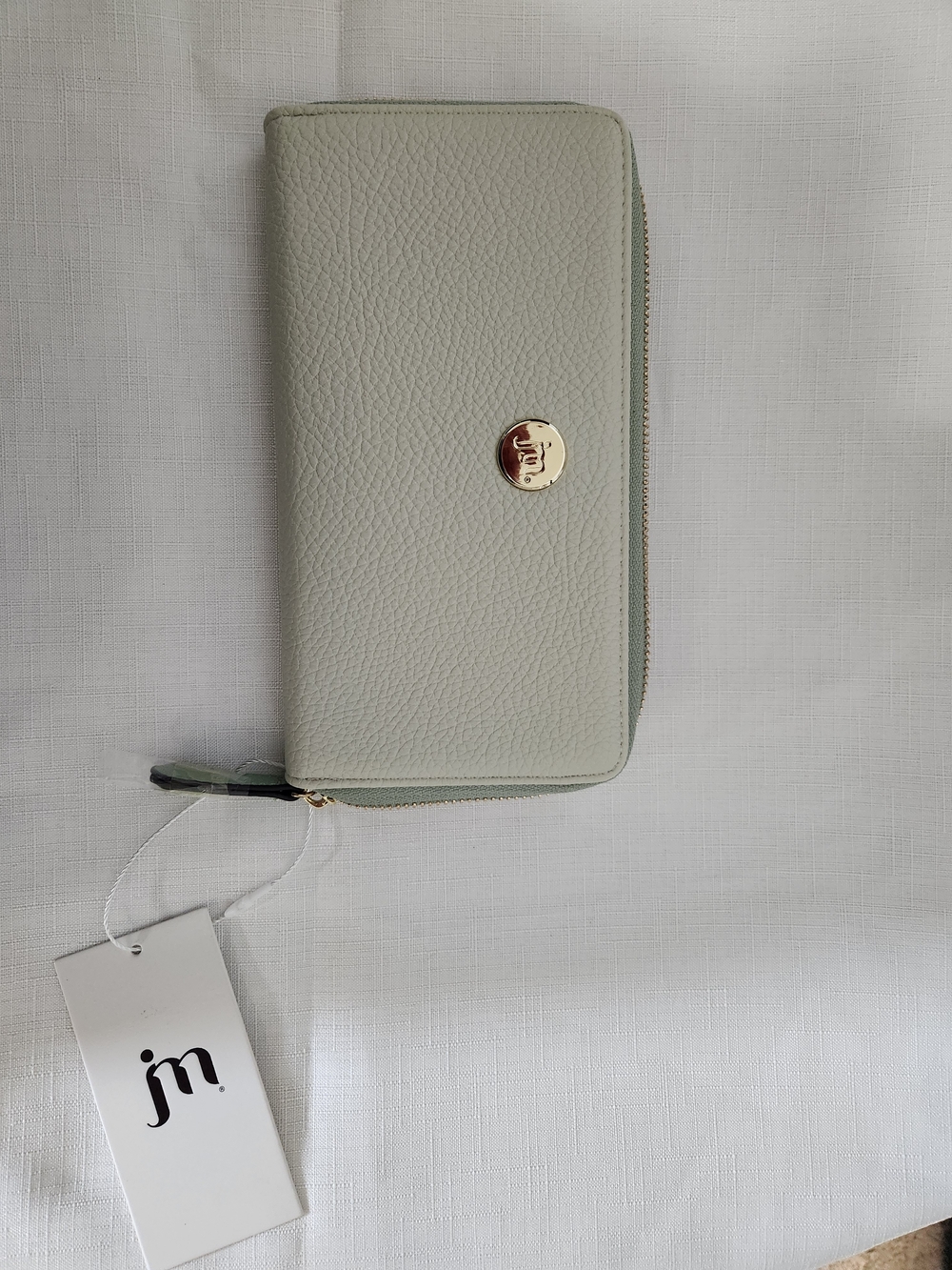 Jessica Moore Pebbled Zip Wallet in Light Sage Green